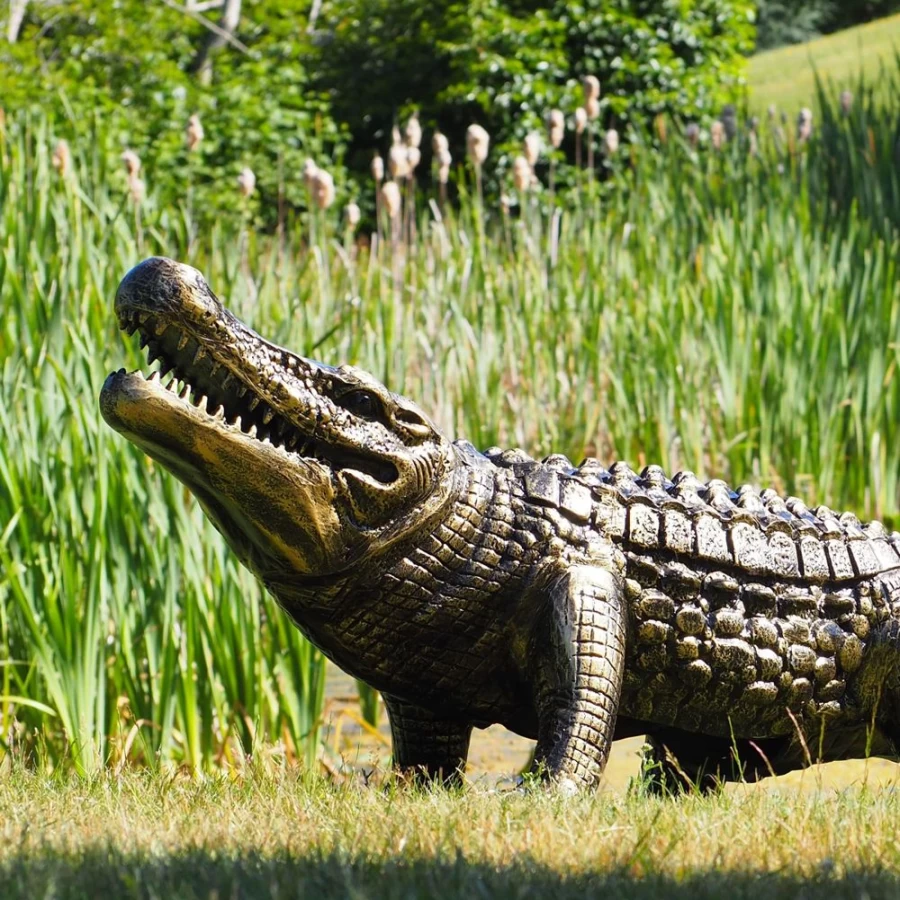 "Life-Size Bronze Crocodile Garden Statue – Realistic Outdoor Sculpture by STATUES & SCULPTURES"