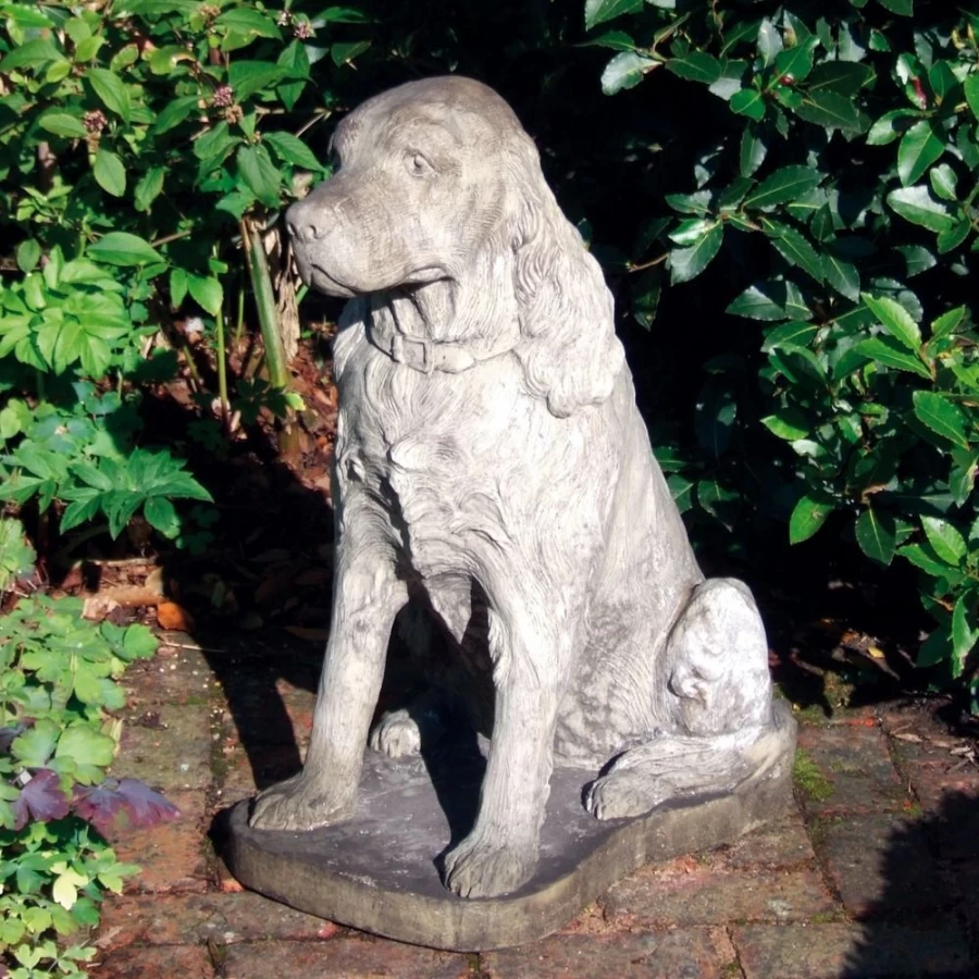 "English Springer Spaniel Stone Garden Statue – Handcrafted Outdoor Sculpture by STATUES & SCULPTURES"