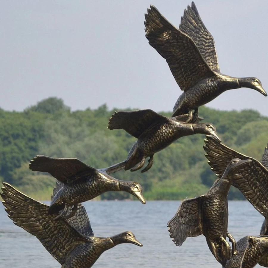 "Life-Size Bronze Duck Flight Garden Statue – STATUES & SCULPTURES Outdoor Decor"