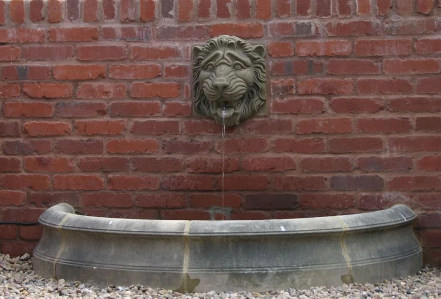 "STATUES & SCULPTURES Half Circle Stone Pool Surround – Decorative Water Feature for Garden"