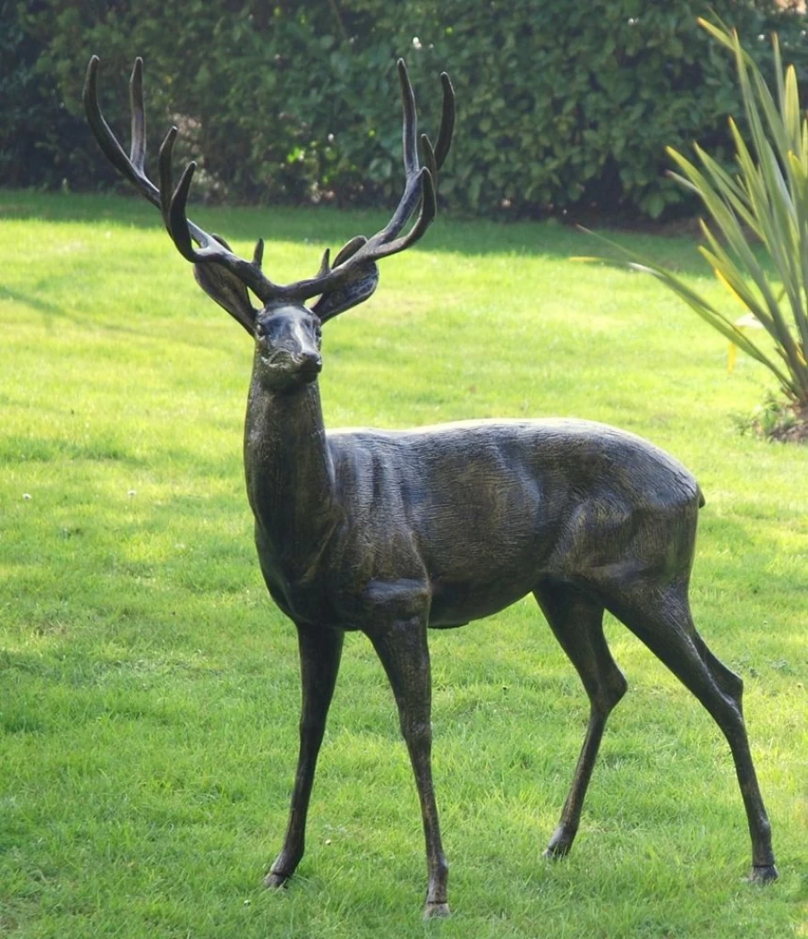 "Life-Size Bronze Stag and Doe Garden Statues – STATUES & SCULPTURES Collection"