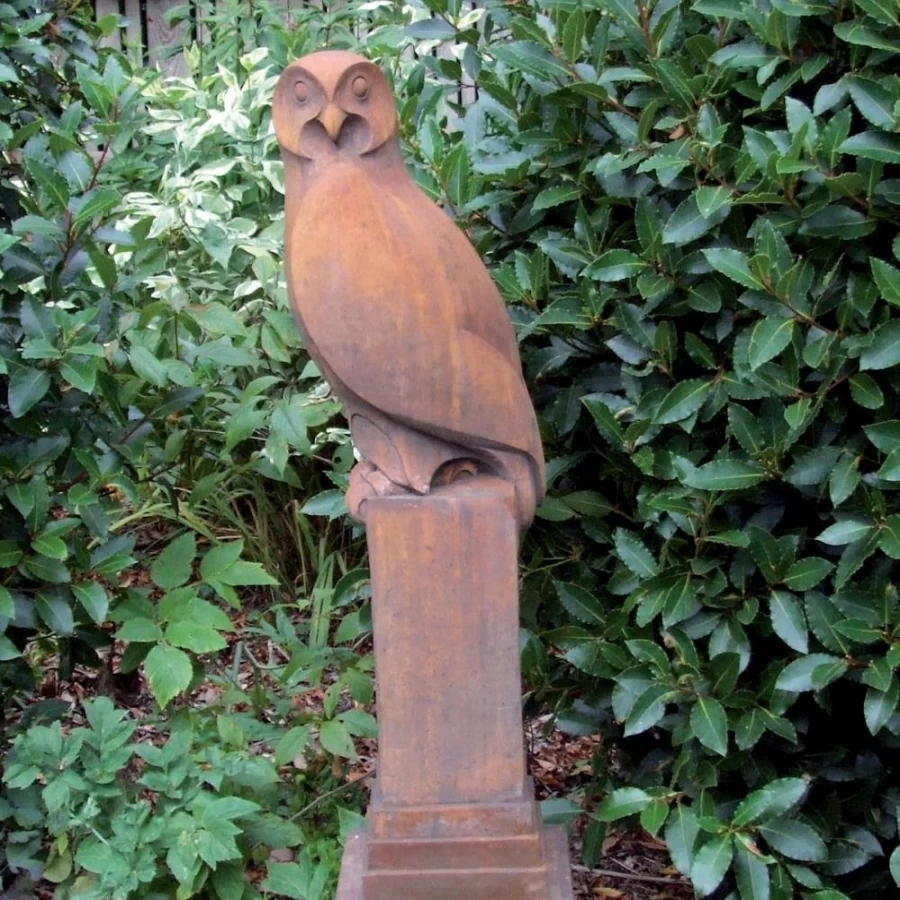 Rustic Owl Stone Garden Statue - Modern Outdoor Sculpture by STATUES & SCULPTURES