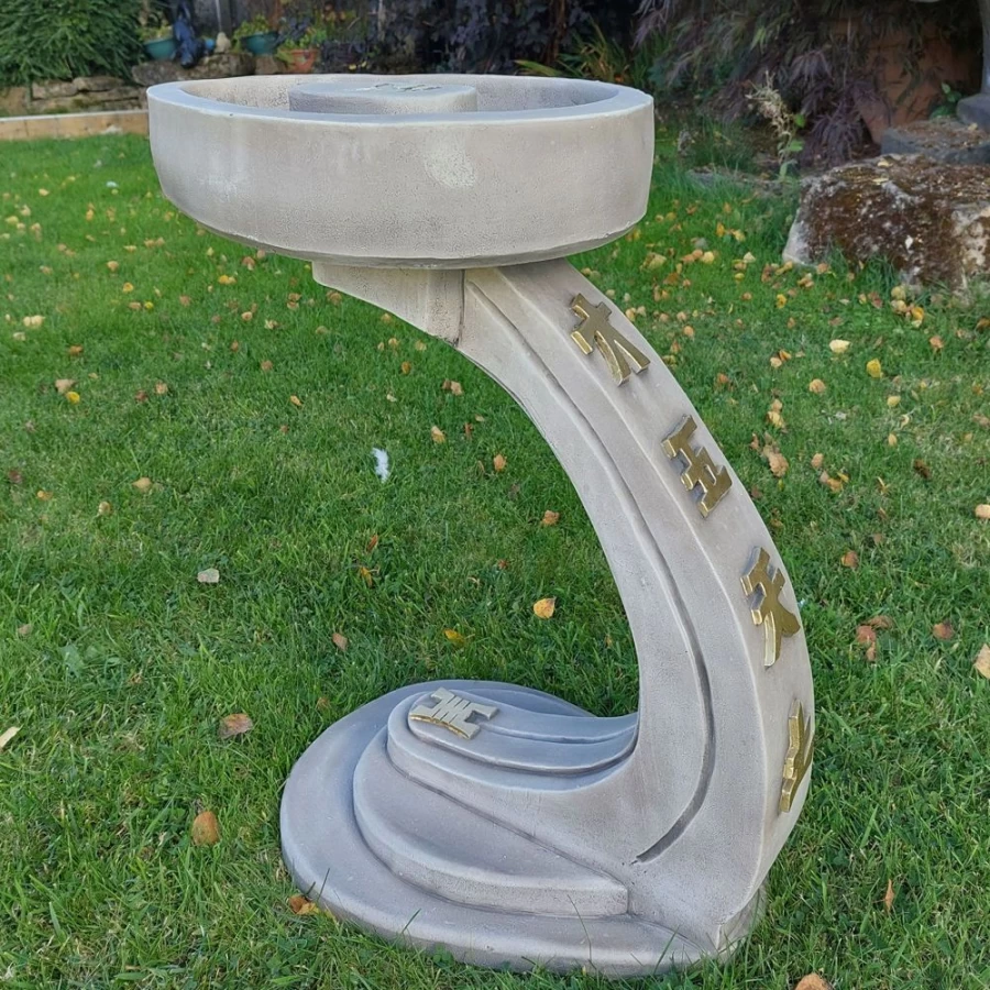 "Elegant Curved Japanese Stone Bird Bath for Garden – STATUES & SCULPTURES Collection"