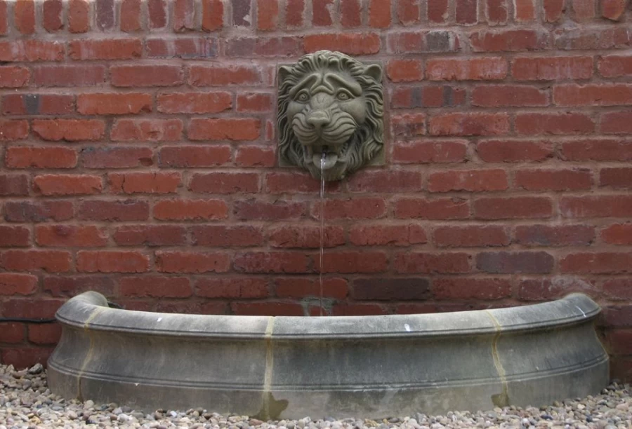 "STATUES & SCULPTURES Half Circle Stone Pool Surround – Decorative Medium Water Feature for Garden"