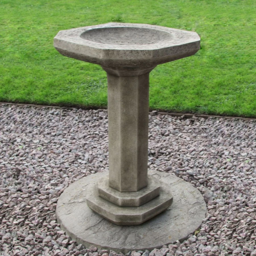 "STATUES & SCULPTURES Balmoral Stone Outdoor Bird Bath for Garden Decor"