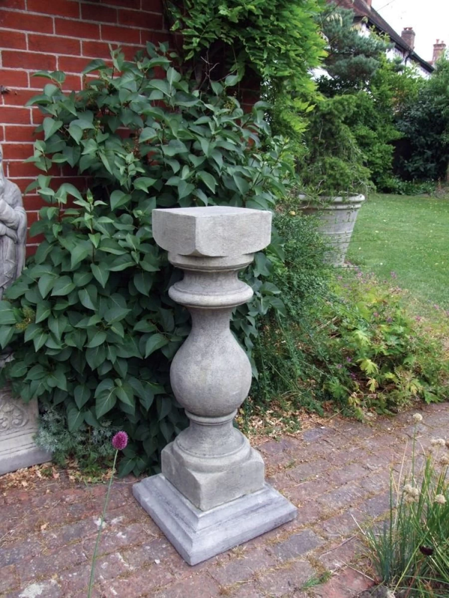 "STATUES & SCULPTURES Grand Baluster Column - Decorative Stone Garden Pedestal for Outdoor Decor"