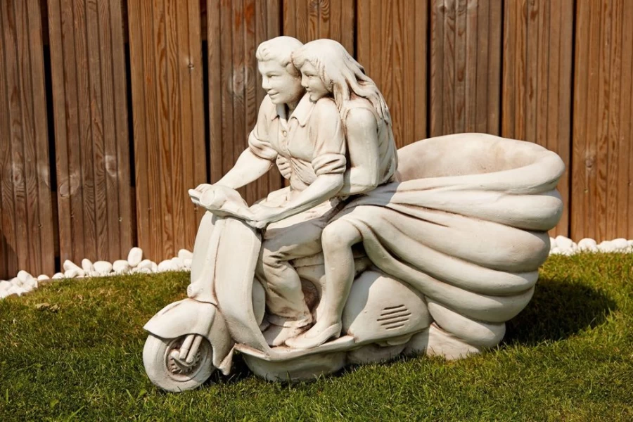 Vespa Lambretta Scooter Stone Planter – Vintage Garden Sculpture & Outdoor Decor