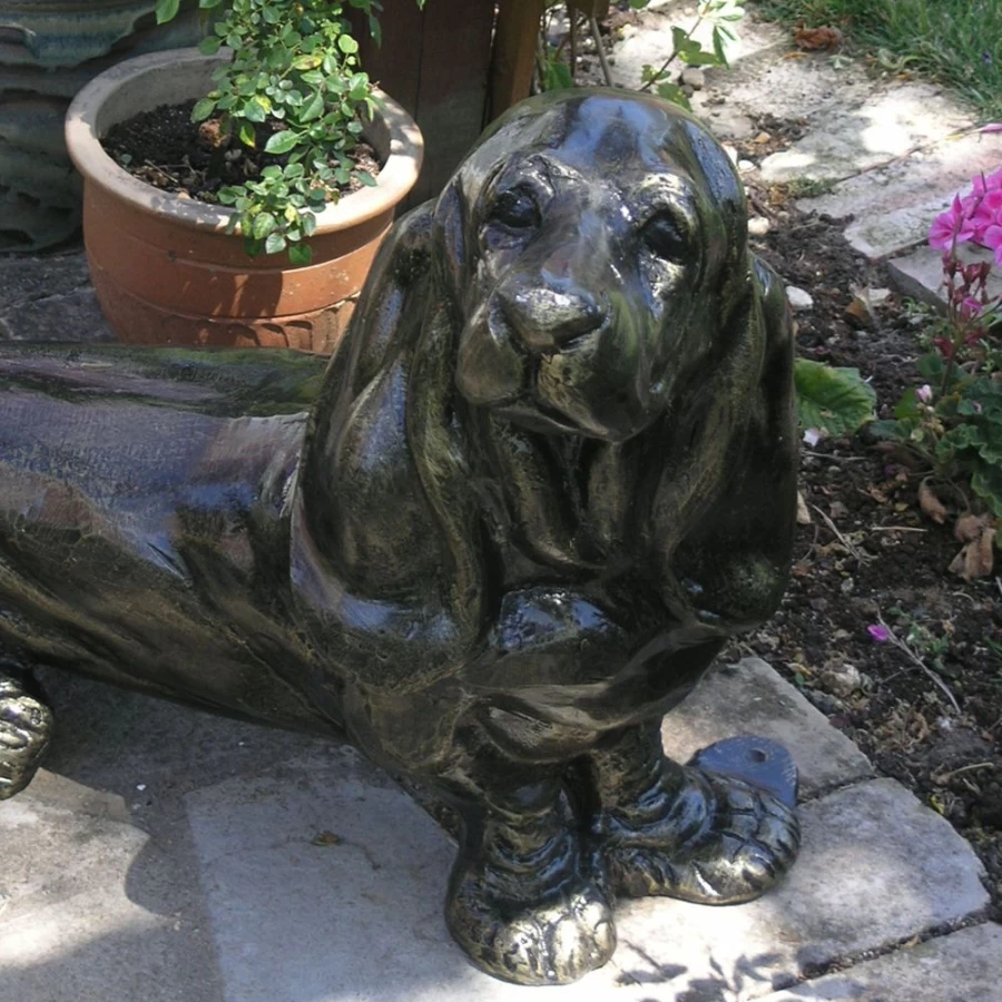 "Bassett Hound Bronze Garden Statue - Outdoor Dog Sculpture by STATUES & SCULPTURES"