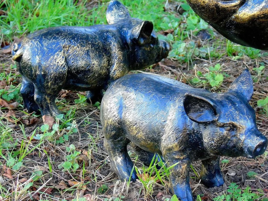 "STATUES & SCULPTURES Bronze Wild Piglets Garden Statues - Set of 2 Metal Outdoor Decor"