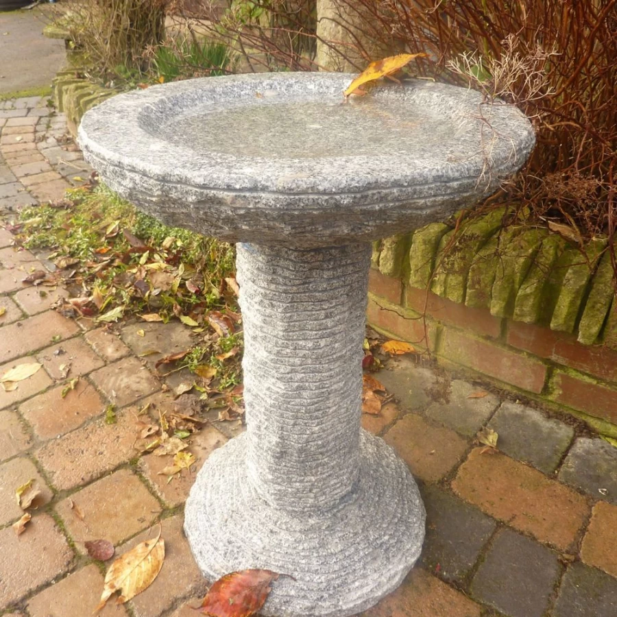 STATUES & SCULPTURES Highland Granite Bird Bath for Garden - Natural Stone Outdoor Decor