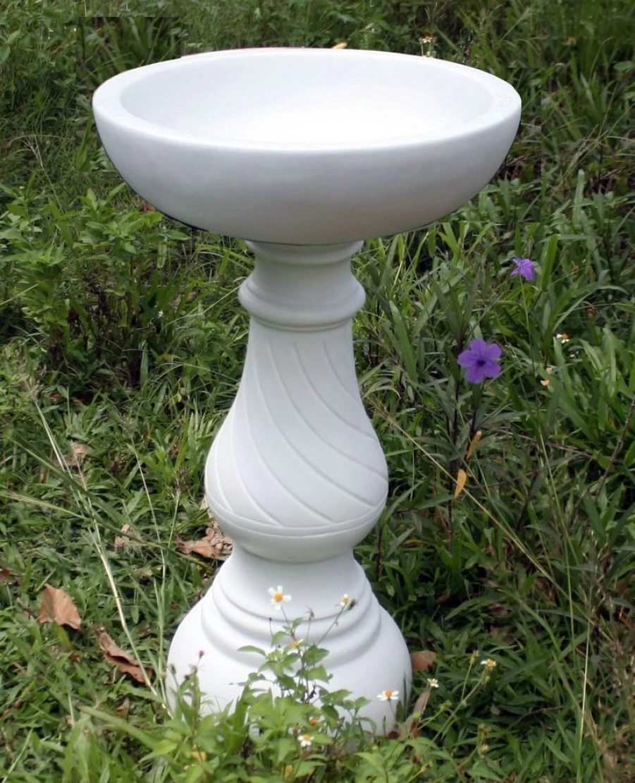 "STATUES & SCULPTURES Buttermere Marble Resin Contemporary Outdoor Bird Bath for Garden Decor"