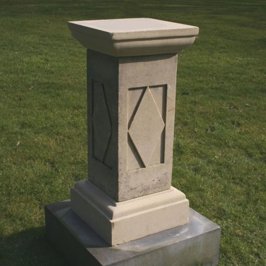 "STATUES & SCULPTURES Grand Square 81cm Stone Sundial Pedestal - Outdoor Garden Decor"