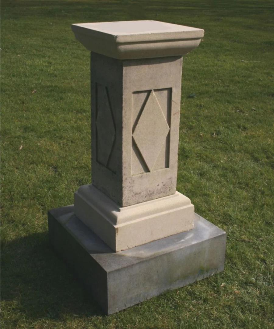"STATUES & SCULPTURES Grand Square 81cm Stone Sundial Pedestal - Outdoor Garden Decor"