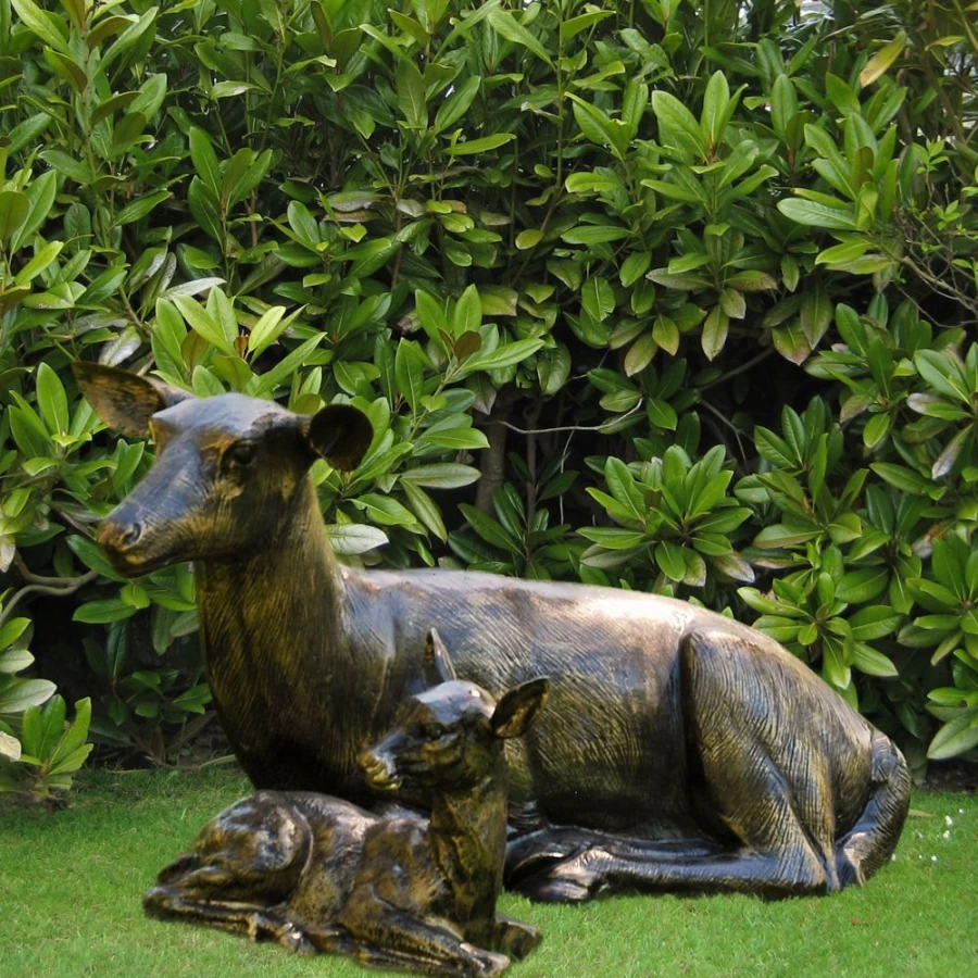 "Bronze Doe and Fawn Garden Statue 55cm - Outdoor Wildlife Sculpture by STATUES & SCULPTURES"