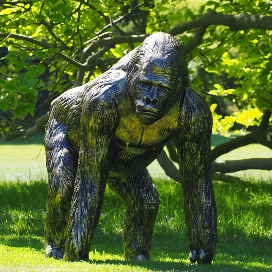 "Life-Size Bronze Gorilla Statue for Garden – STATUES & SCULPTURES Collection"