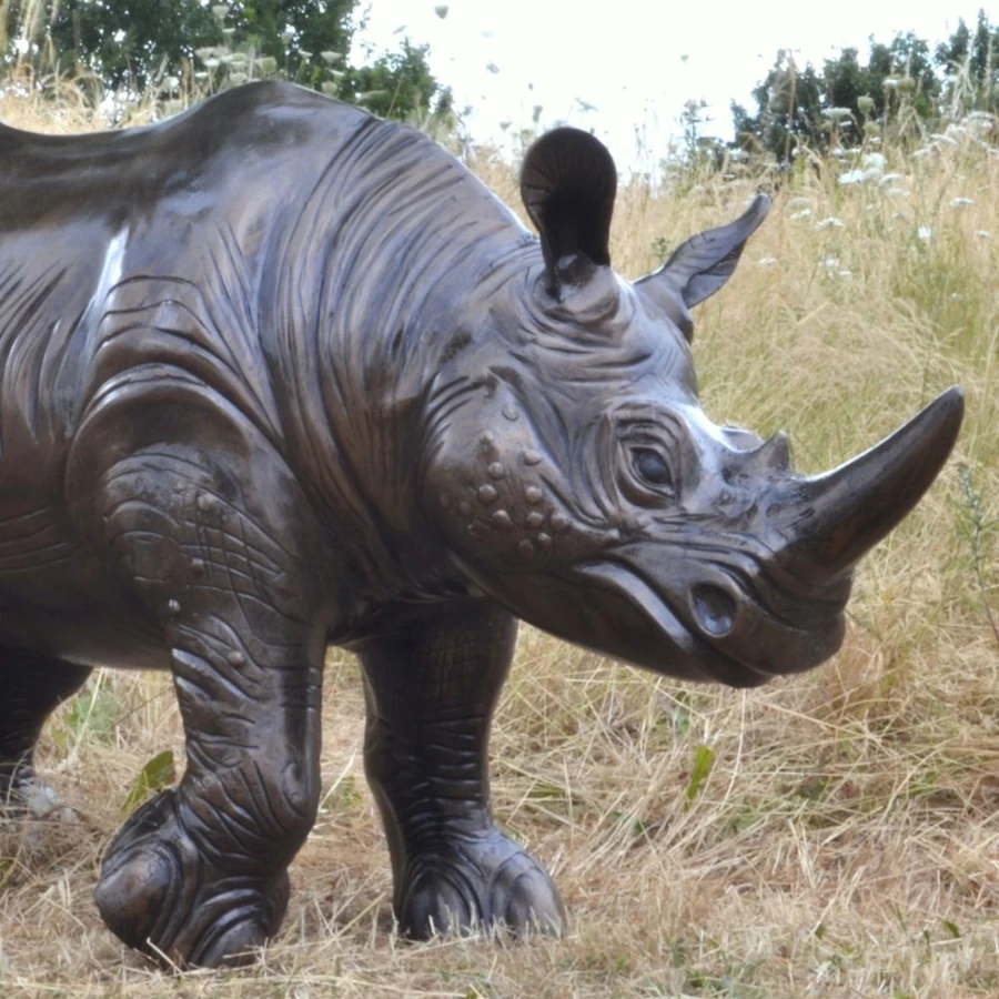 "STATUES & SCULPTURES Rhino Bronze Garden Statue - Handcrafted Metal Art for Outdoor Decor"