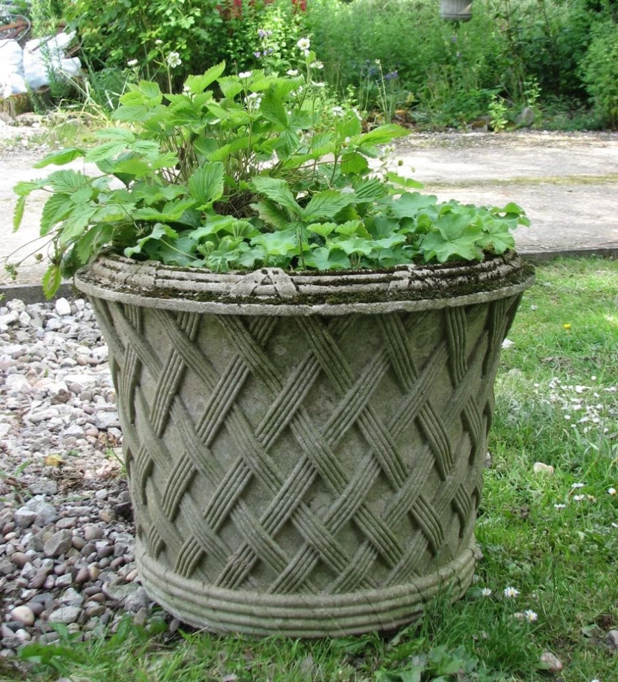 STATUES & SCULPTURES Jardinier 45Cm Stone Basket Weave Planter for Outdoor Garden Decor