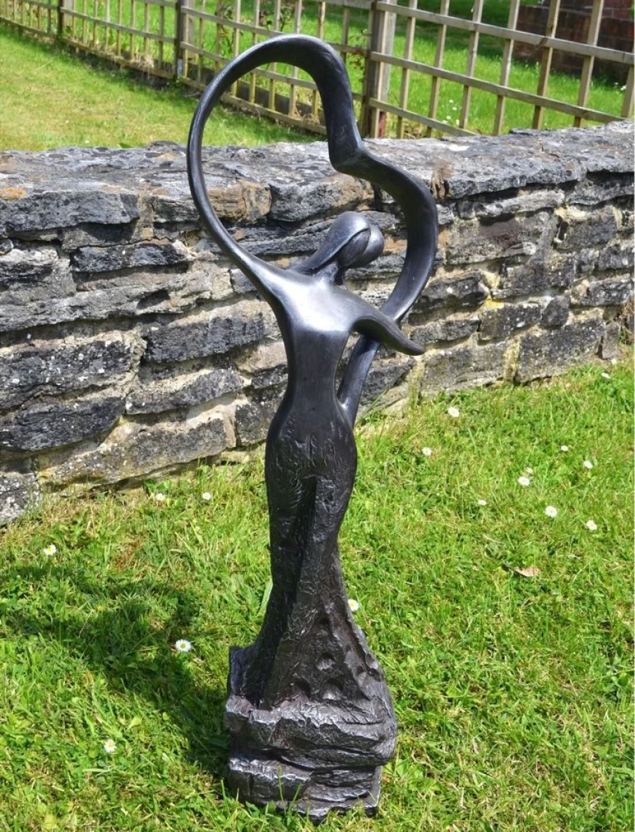 "Elegant Love & Dancing Couple Modern Polyresin Garden Statue – STATUES & SCULPTURES Collection"