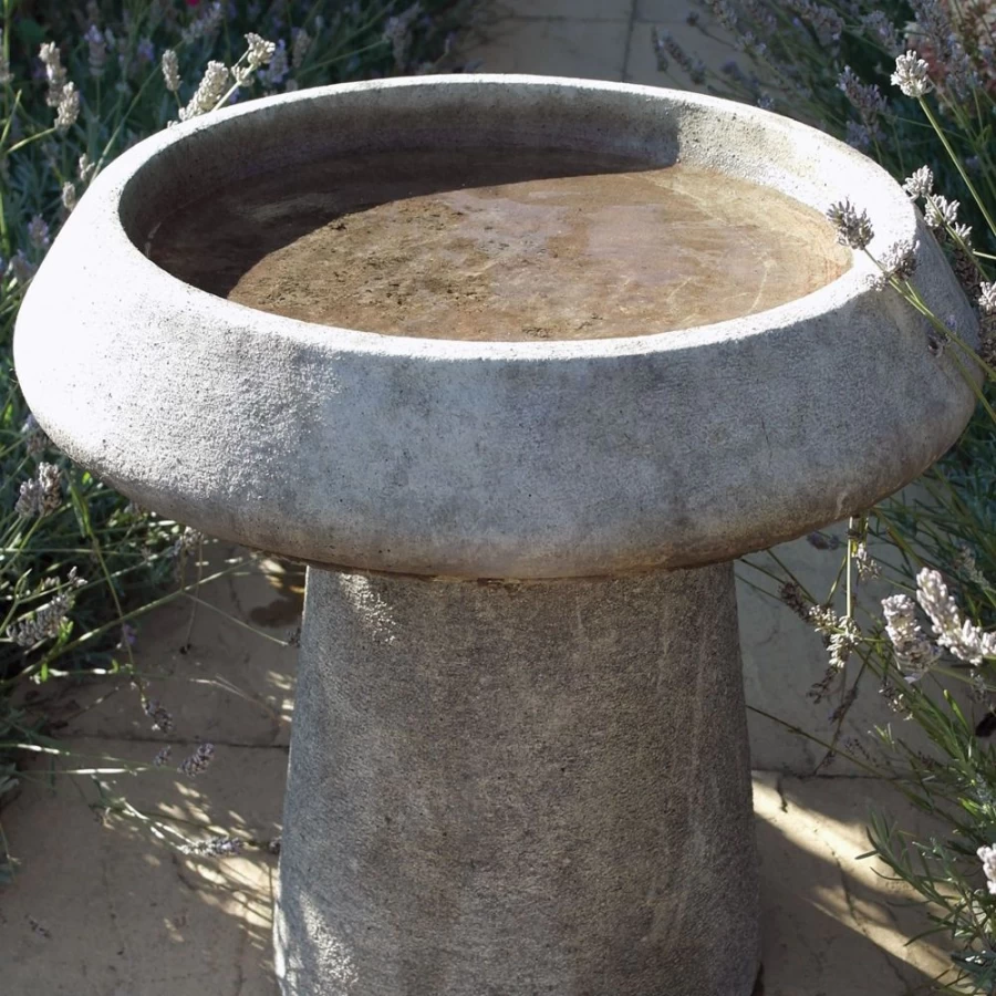 Modern Outdoor Stone Bird Bath for Garden - Elegant STATUES & SCULPTURES Design