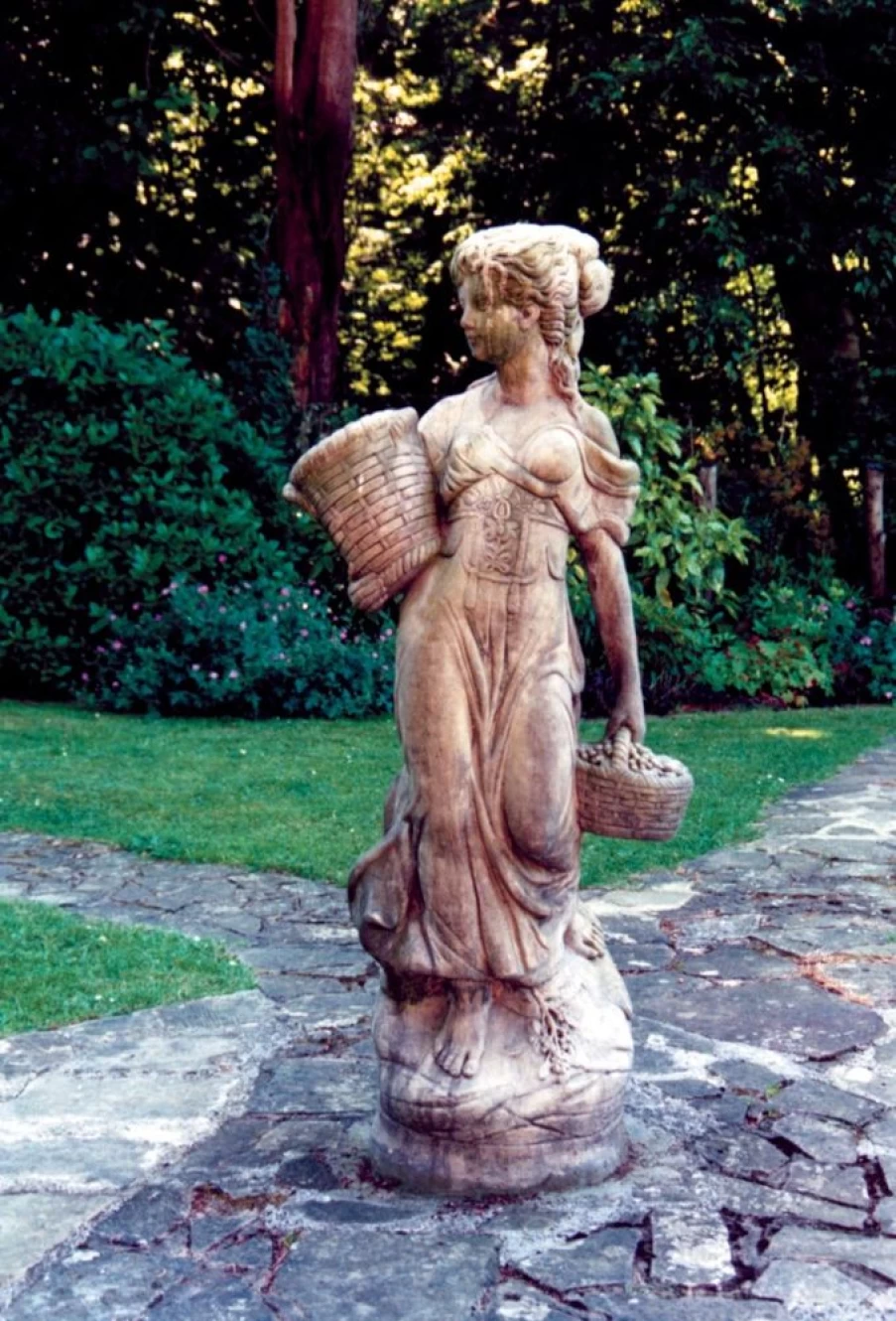 "STATUES & SCULPTURES Country Girl 140Cm Outdoor Stone Garden Statue for Decoration"