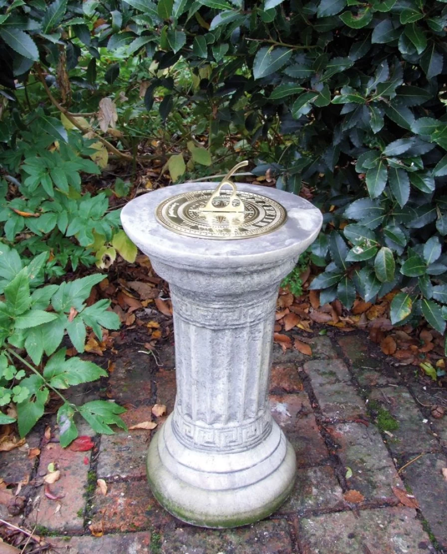 "STATUES & SCULPTURES Classical Brass Stone Sundial - Antique Garden Decor Outdoor Clock"
