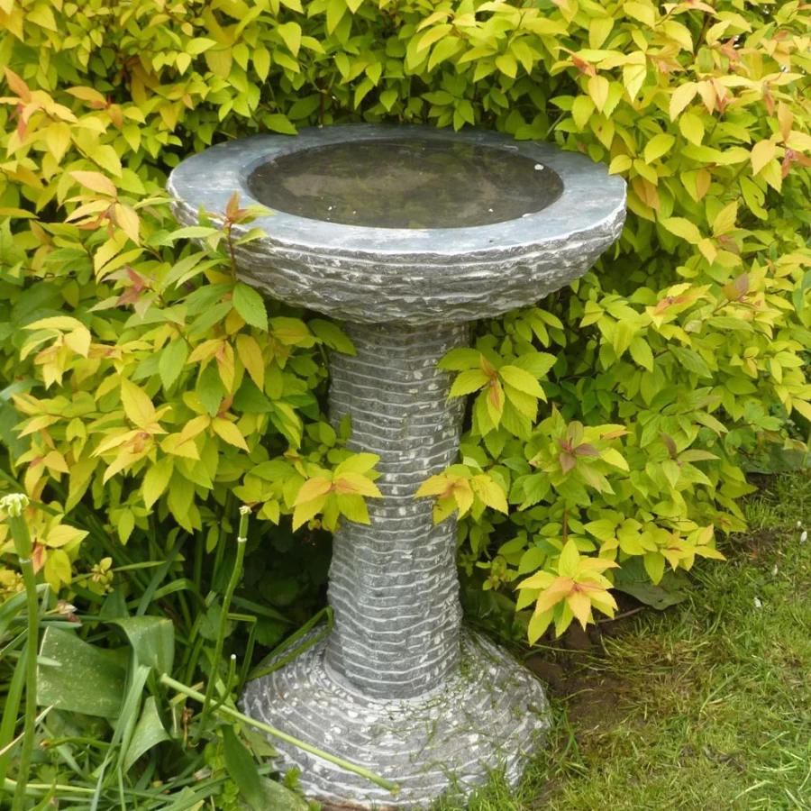 "STATUES & SCULPTURES Highland Black Marble Birdbath for Garden – Elegant Outdoor Decor"