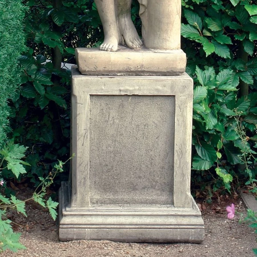 "STATUES & SCULPTURES Grand Stone Column Pedestal for Garden Decor"