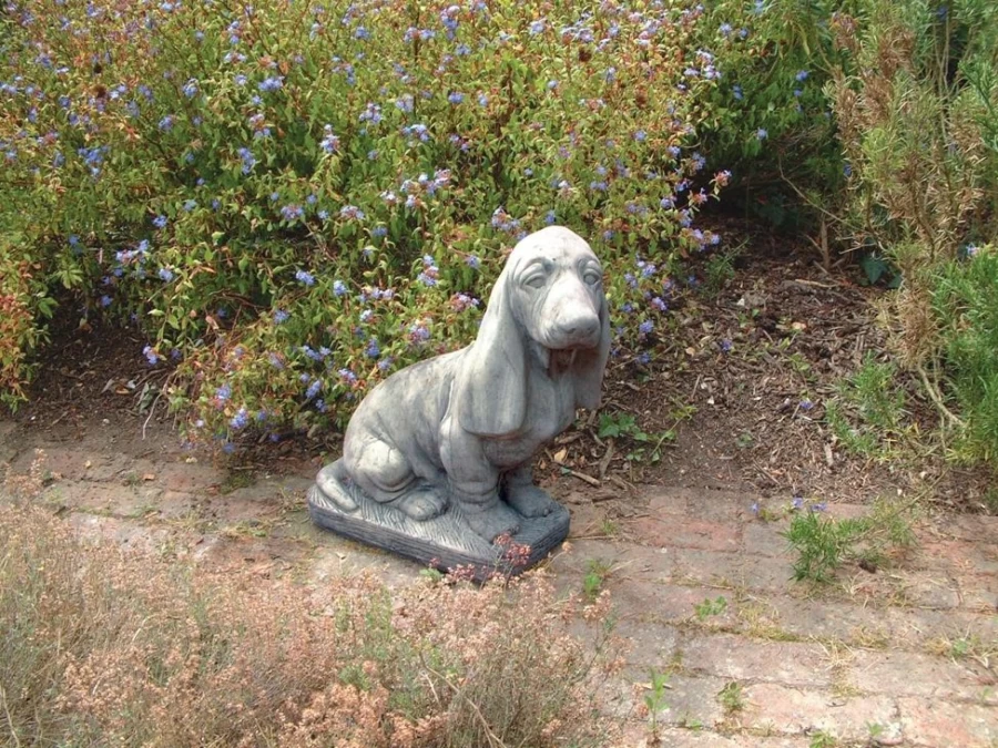 Basset Hound Garden Statue - Handcrafted Stone Outdoor Sculpture by STATUES & SCULPTURES