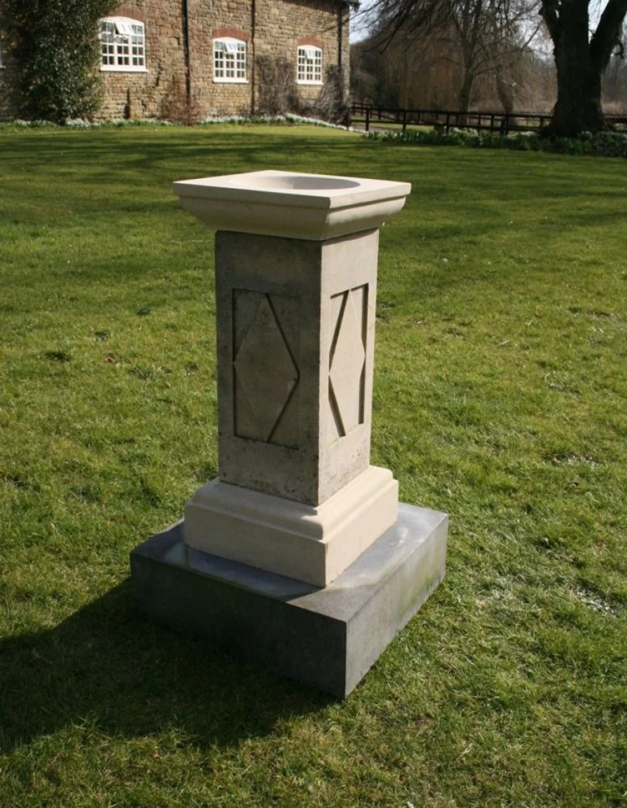 "STATUES & SCULPTURES Grand Stone Pedestal Bird Bath for Garden Decor"