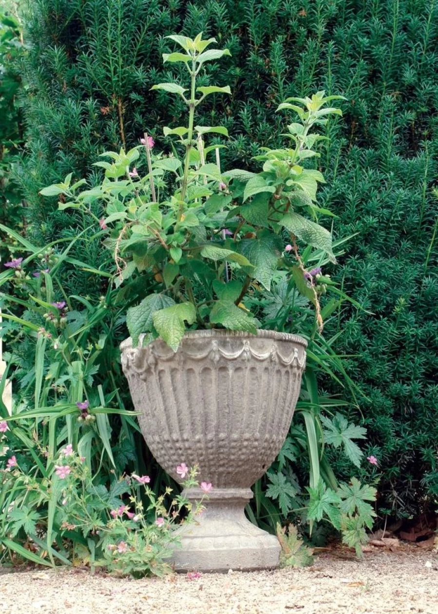 "STATUES & SCULPTURES Modena 28 Inch Stone Vase Outdoor Garden Planter"