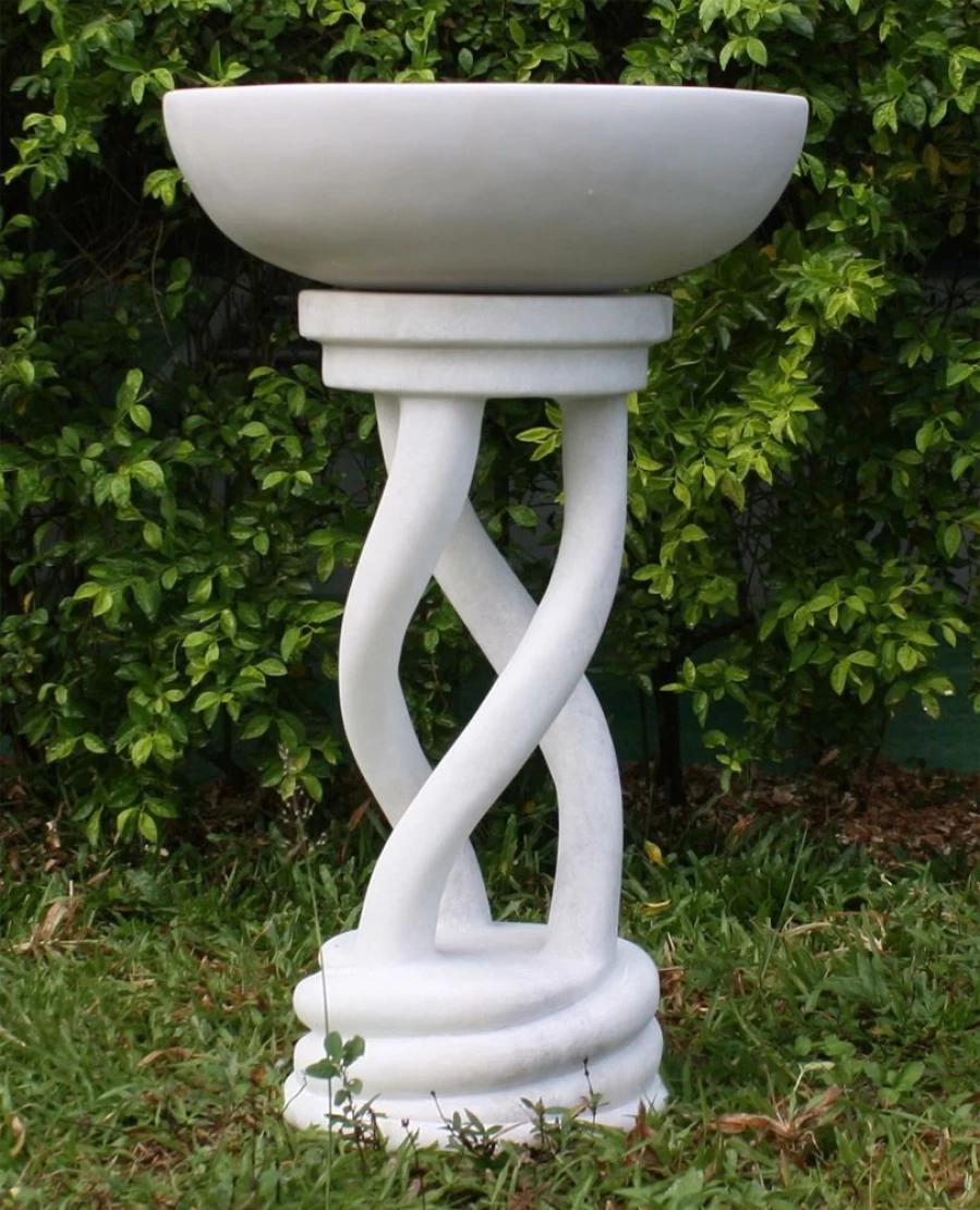 "STATUES & SCULPTURES Thirlmere Modern Marble-Resin Outdoor Bird Bath for Garden Decor"