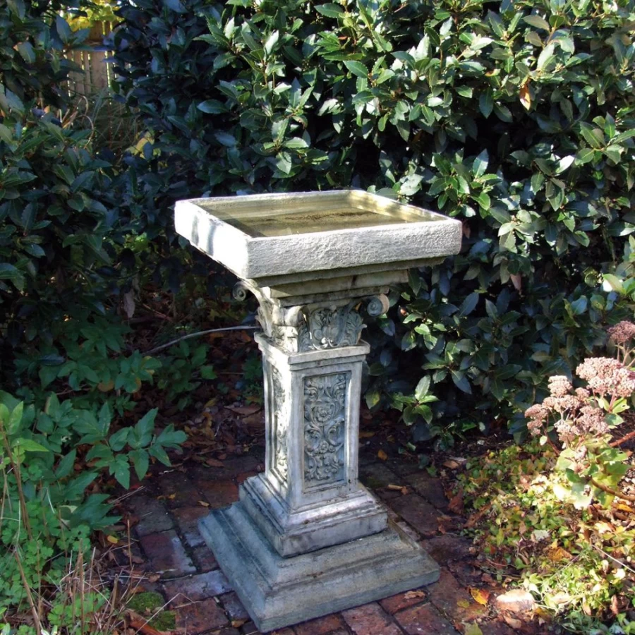 "STATUES & SCULPTURES Rocco Classic Stone Bird Bath for Garden Outdoor Decor"