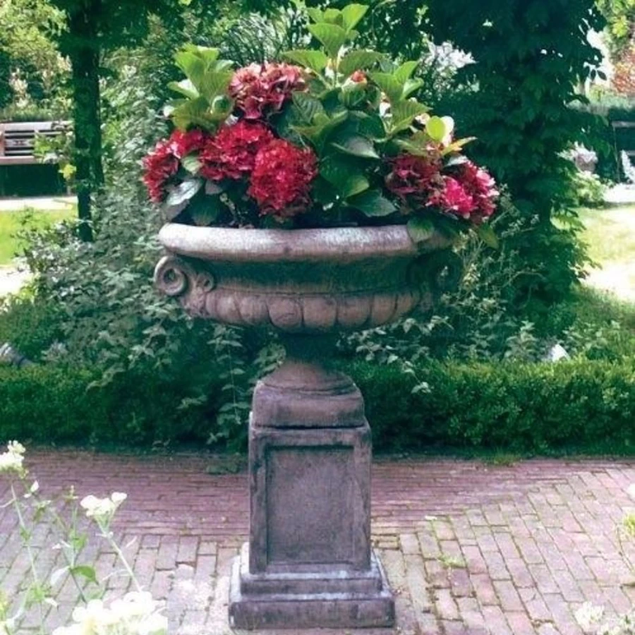 "Edwardian Style Stone Garden Planter on Pedestal – STATUES & SCULPTURES Collection"