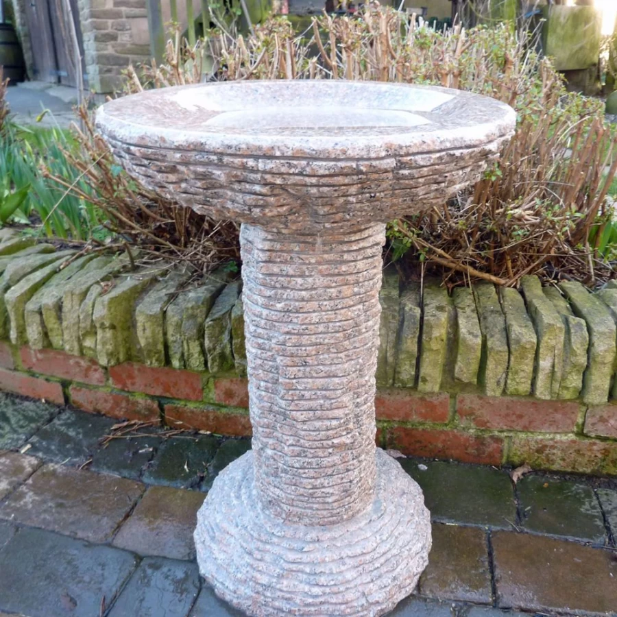 "STATUES & SCULPTURES Highland Pink Granite Outdoor Bird Bath for Garden Decor"