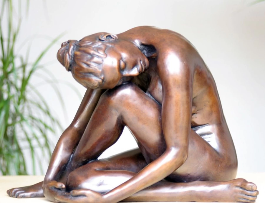 "Bronze Dance Pose Figurine - STATUES & SCULPTURES Elegant Indoor Statue"